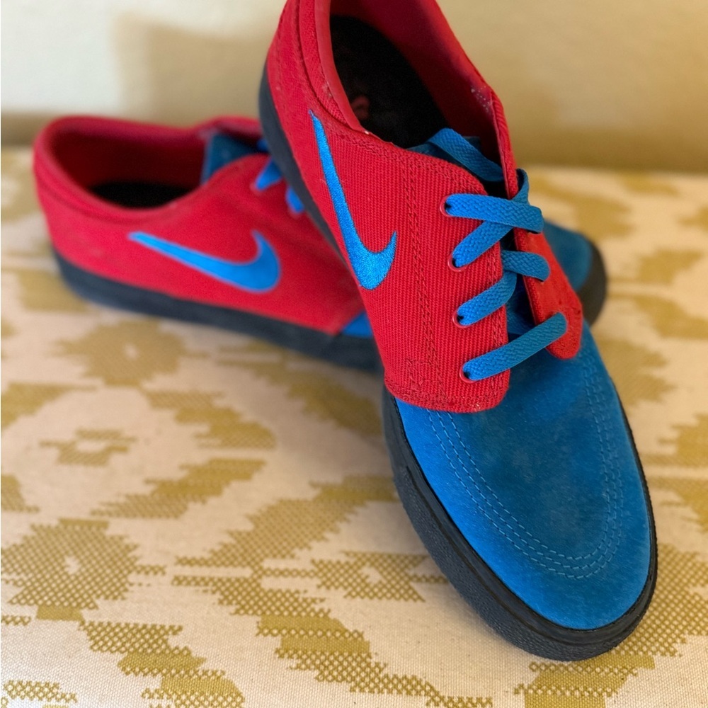 Nikes By You SB Stephen Janoski design red and blue size 7.5